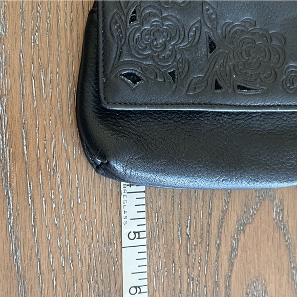 Fossil Black Floral Embossed Leather Key Pouch Wallet with ID Card Holder - Picture 11 of 11